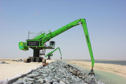 s_o6915_0_csm_201404_880_R_EQ_Kuestenbefestigung_Qatar_Gulf_Earth_Moving_Retusche_ce4aa8d8b1